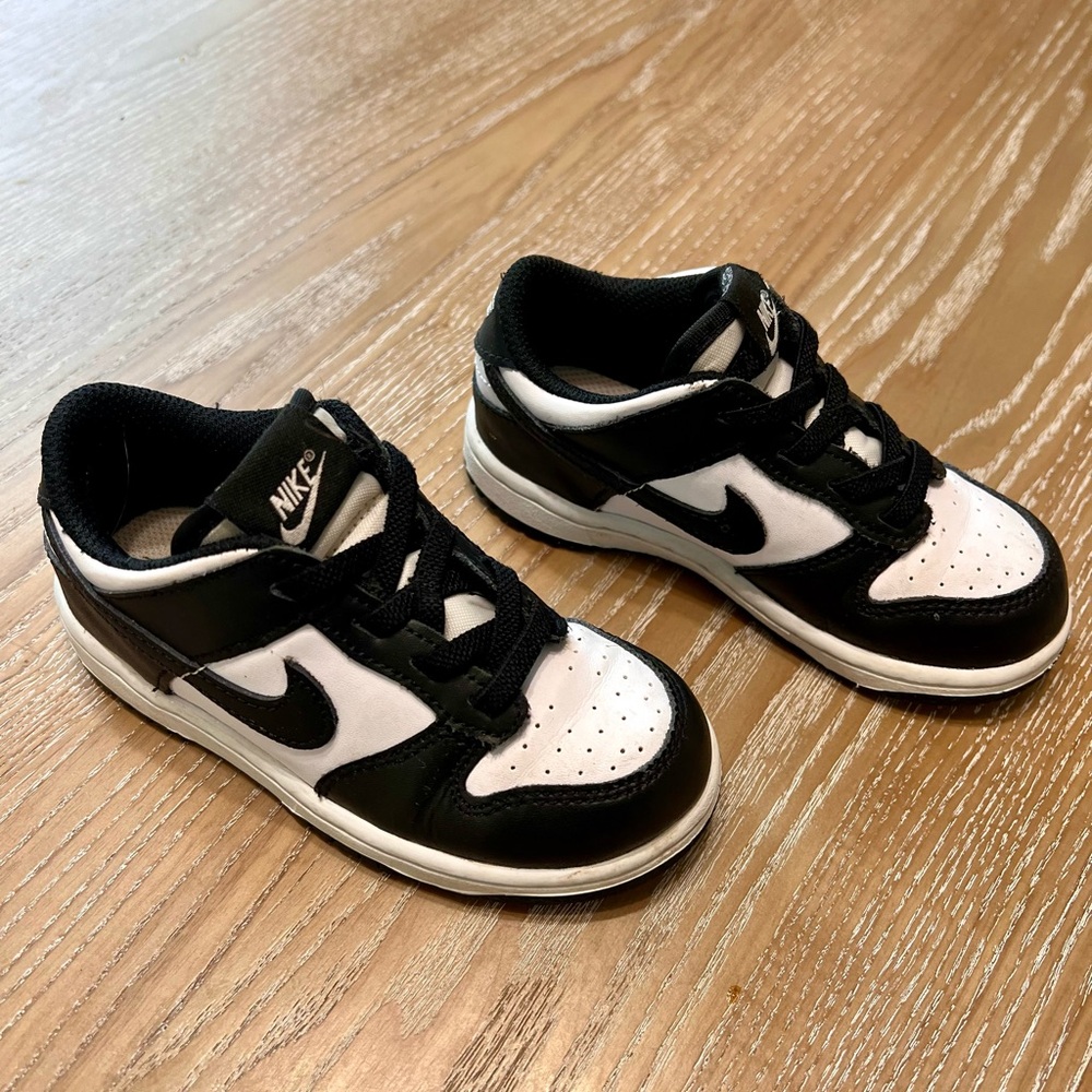 Nike, Panda Dunks, black and white Toddler size 9